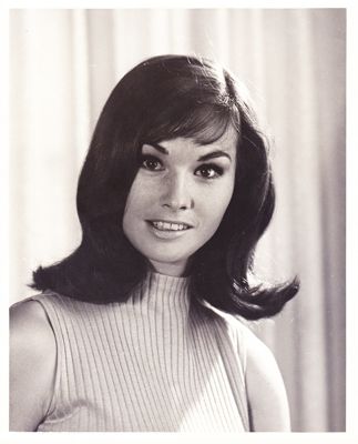 Lori Saunders3