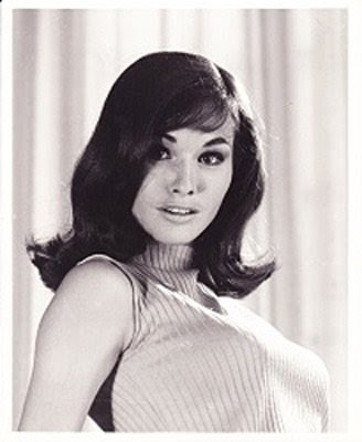 Lori Saunders5