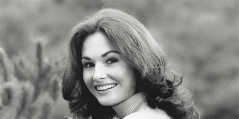 Lori Saunders8